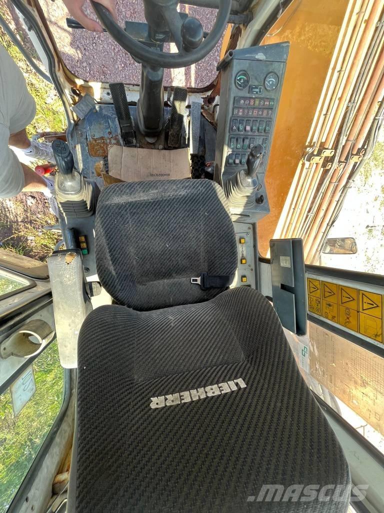 Liebherr A 904 C مناولات المخلفات / مناولات صناعية