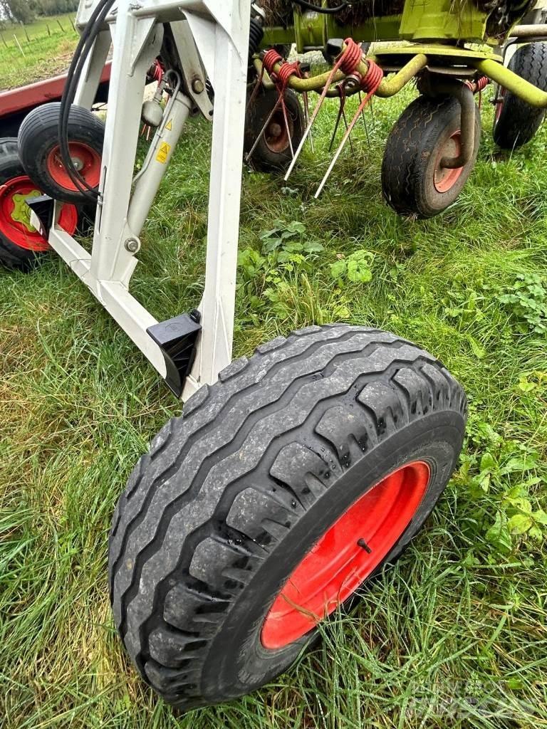 CLAAS VOLTO 1100T مكابس وميبسات التبن
