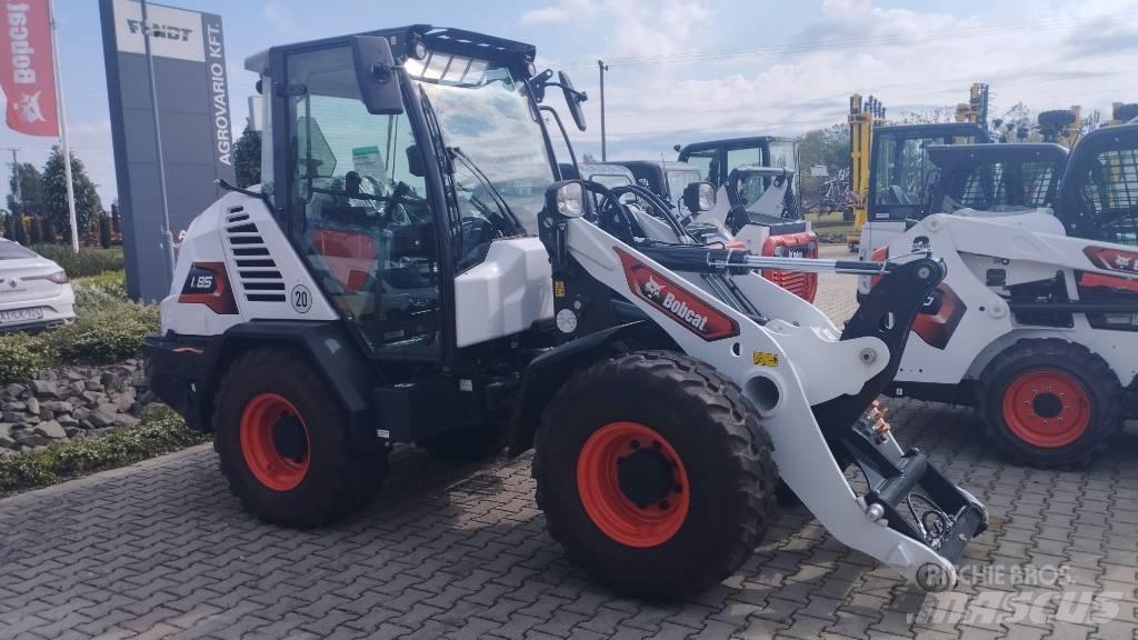 Bobcat L 85 لوادر بعجل
