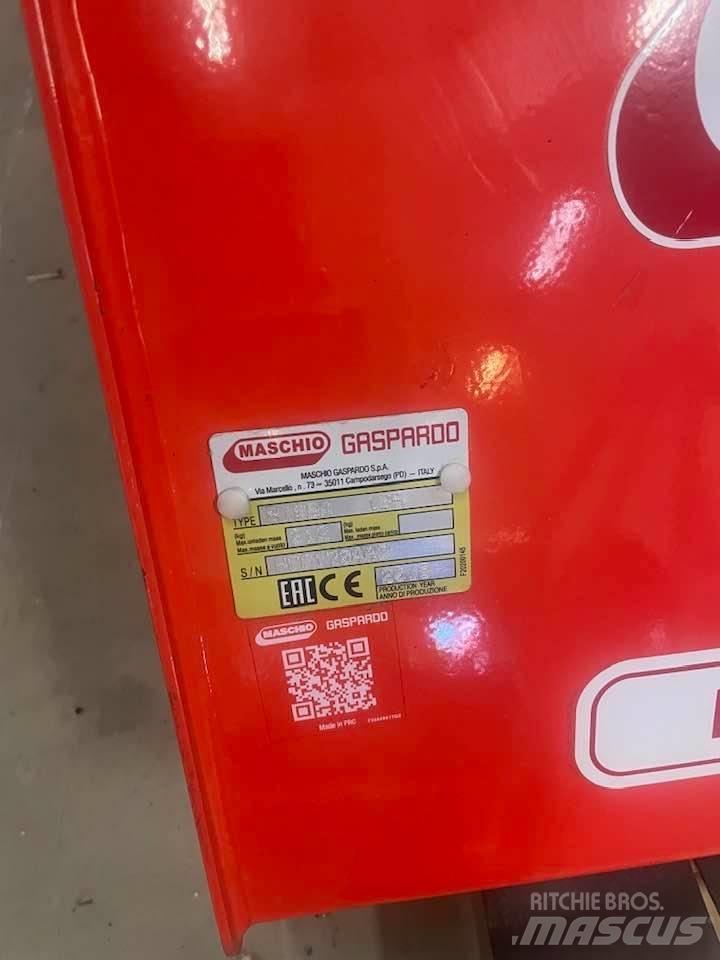 Maschio Birba 135 ماكينات وملحقات زراعة أخرى