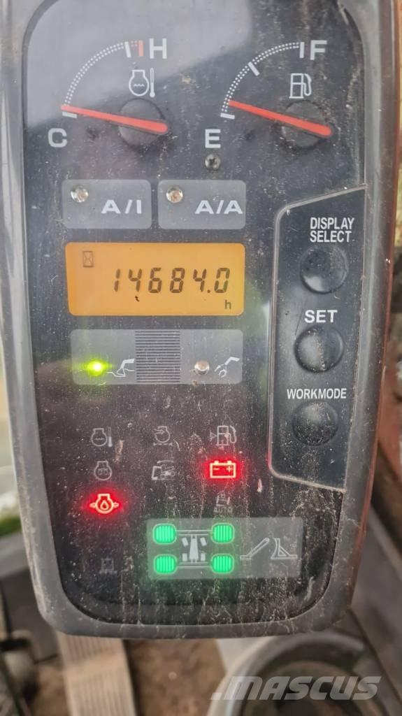 Hitachi ZX 130 W حفارات بعجل