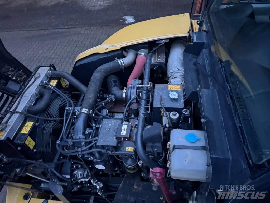 Komatsu HM 300-3 ساحبات مفصلية