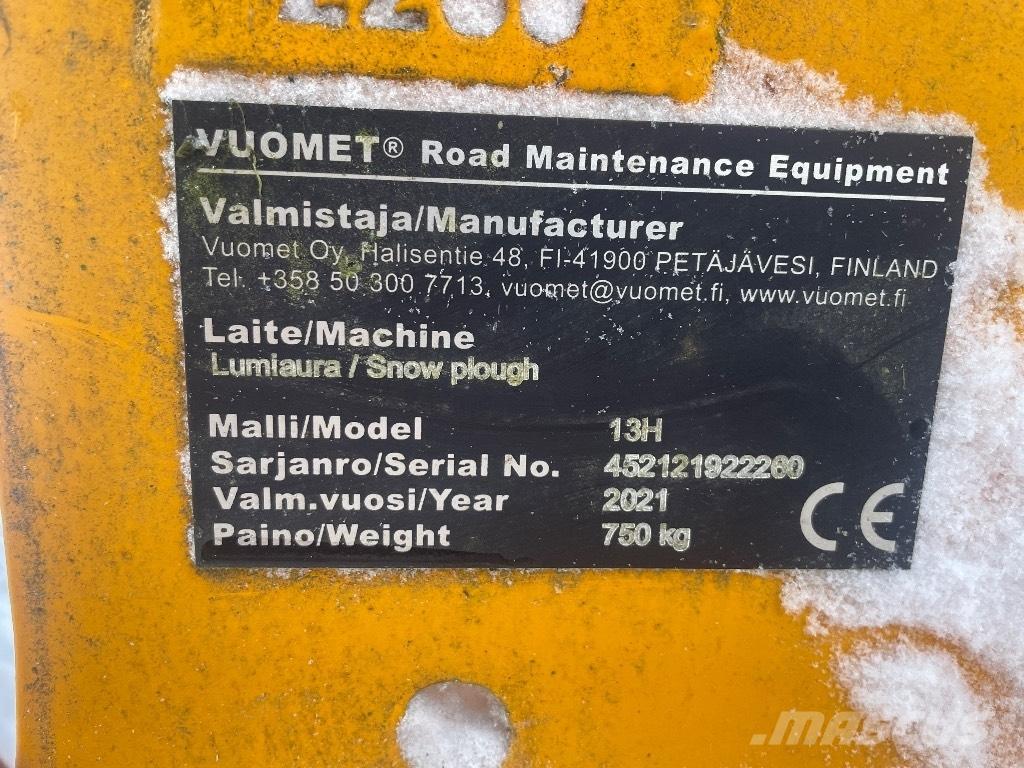  Vuomet 13 H Lumiaura حراثات ونصول الجليد