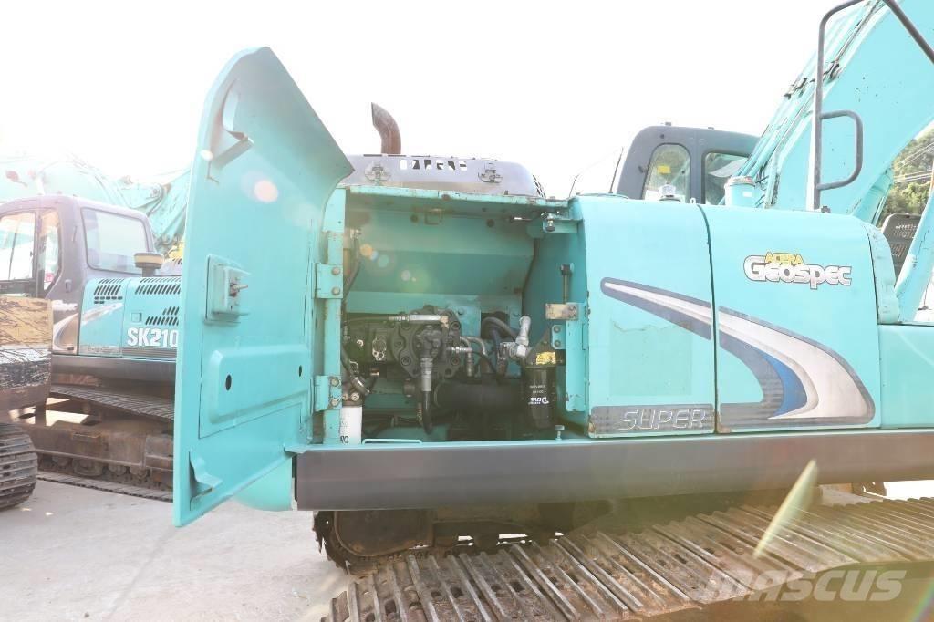 Kobelco SK 210-8 حفارات زحافة