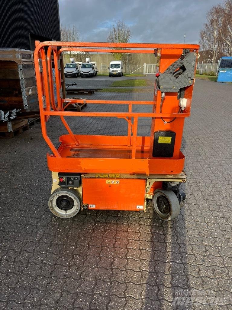 JLG 1230 ES رافعات السارية الرأسية