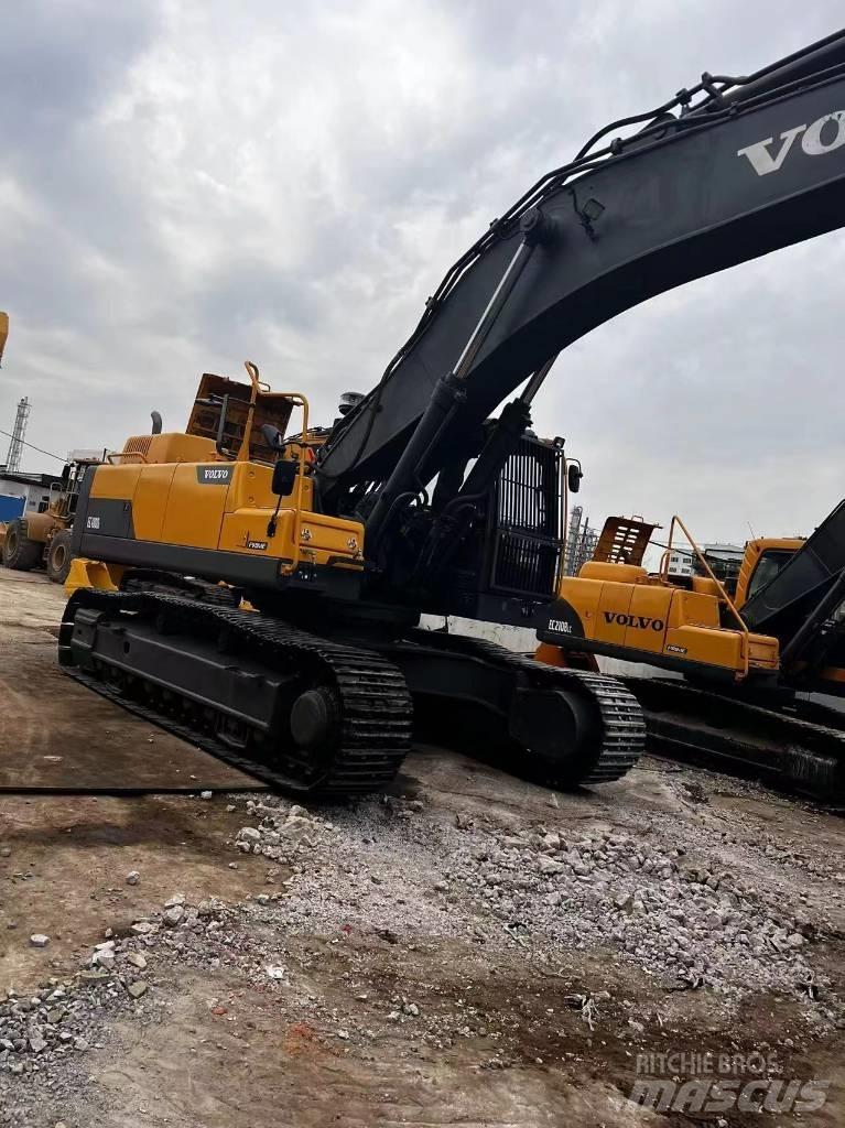 Volvo EC 480 D L حفارات زحافة
