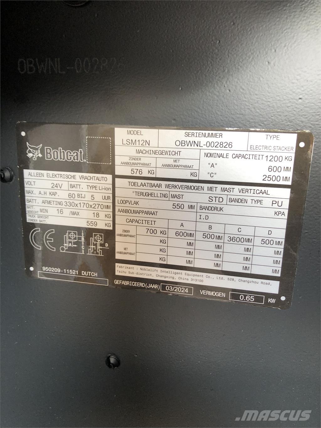 Bobcat LSM12N شاحنات مناولة ذاتية الدفع