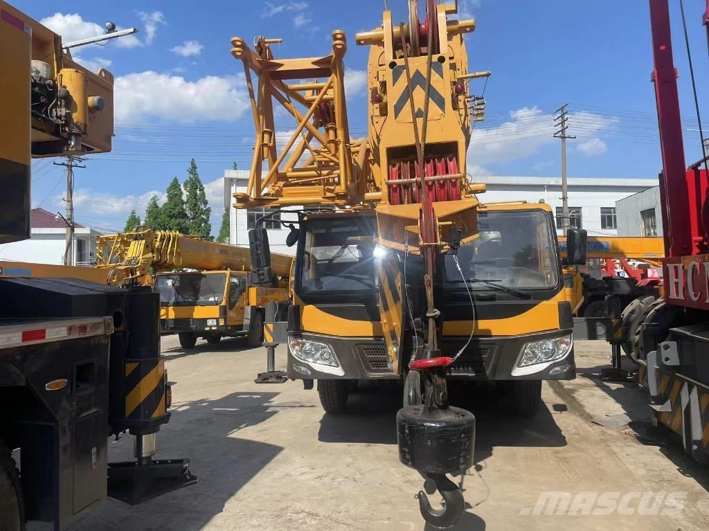 XCMG QY100K رافعات صالحة لكل أنواع الطرق