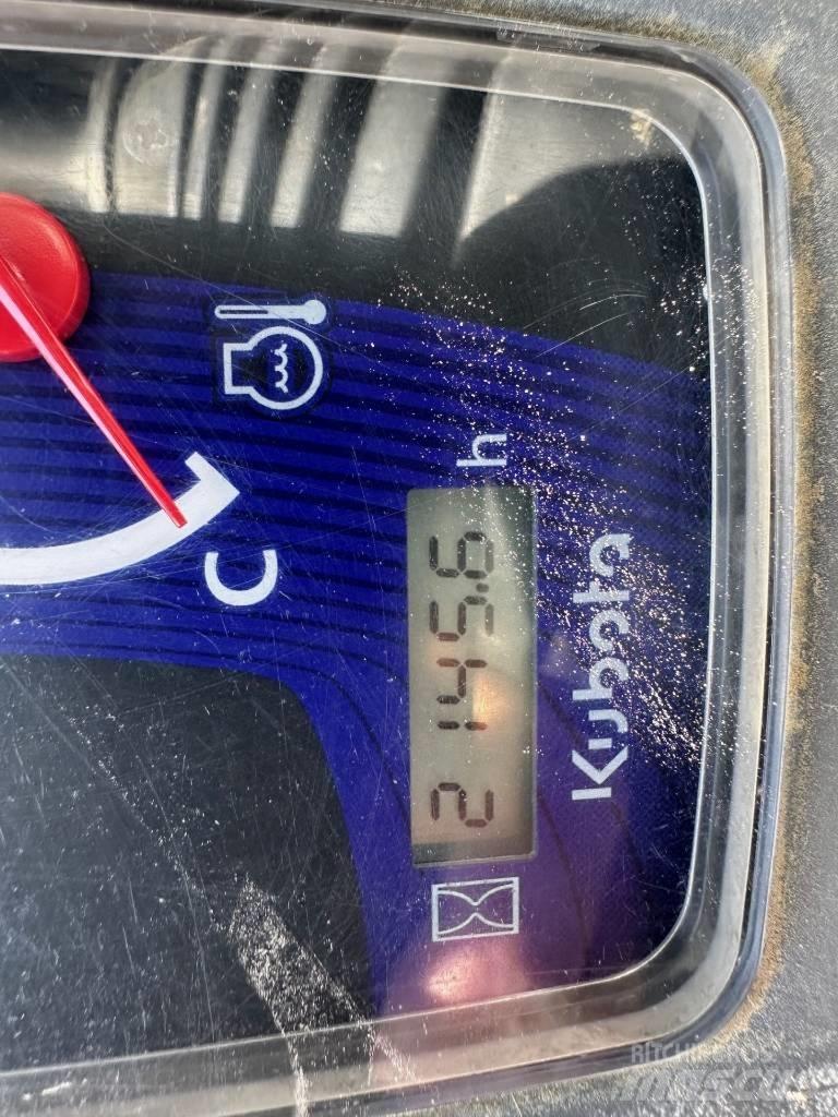 Kubota SSV 65 لوادر انزلاقية التوجيه