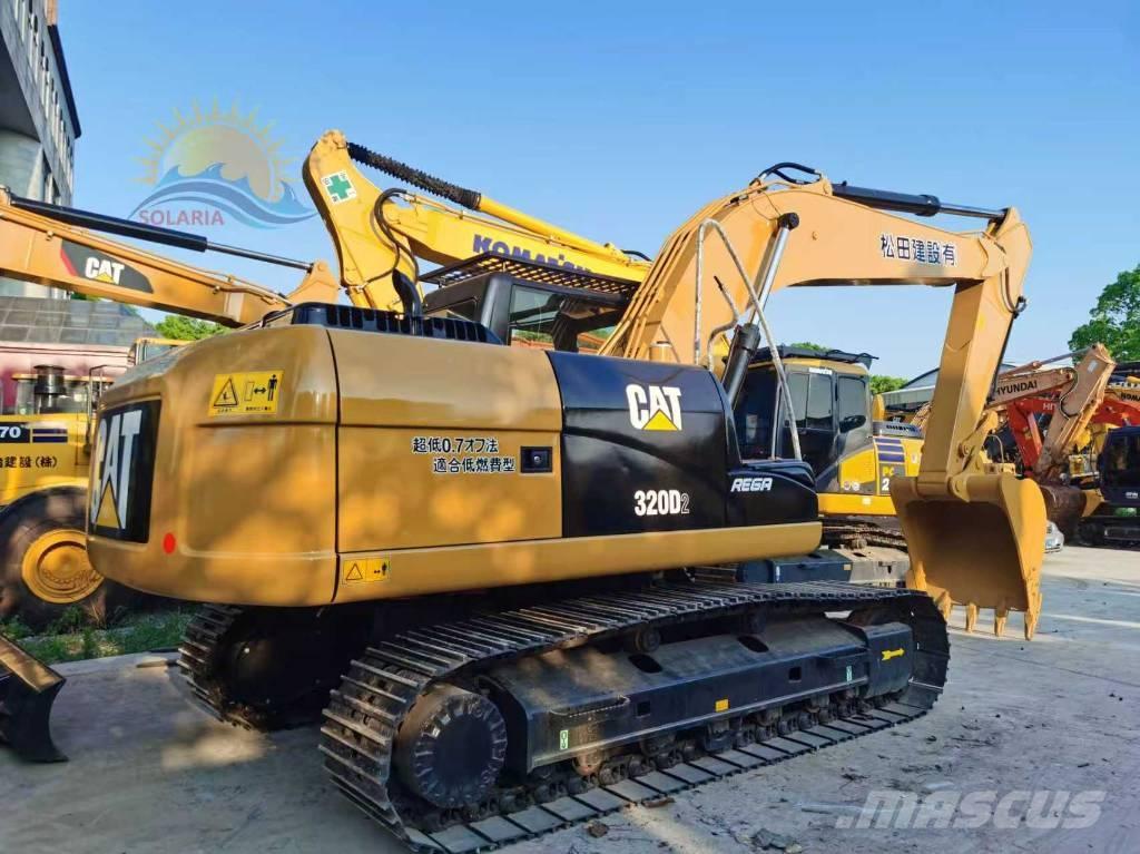 CAT 320d2 حفارات زحافة