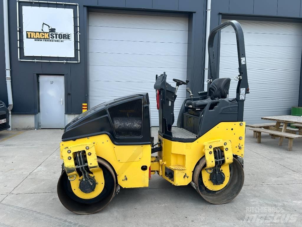 Bomag BW 120 AD-5 مداحل ثنائية الاسطوانة