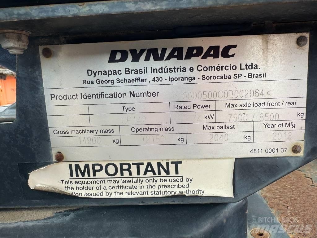 Dynapac CP 142 مداحل ذات إطارات هوائية