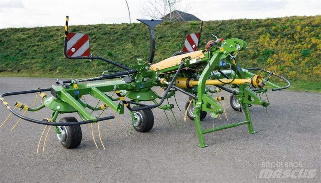 Krone VENDRO 560 مكابس وميبسات التبن