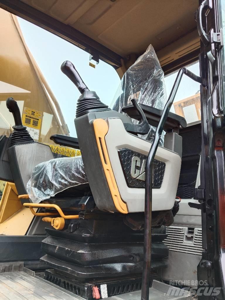 CAT 330GC حفارات زحافة