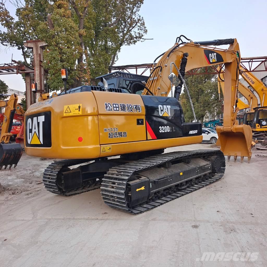 CAT 320 DL حفارات زحافة