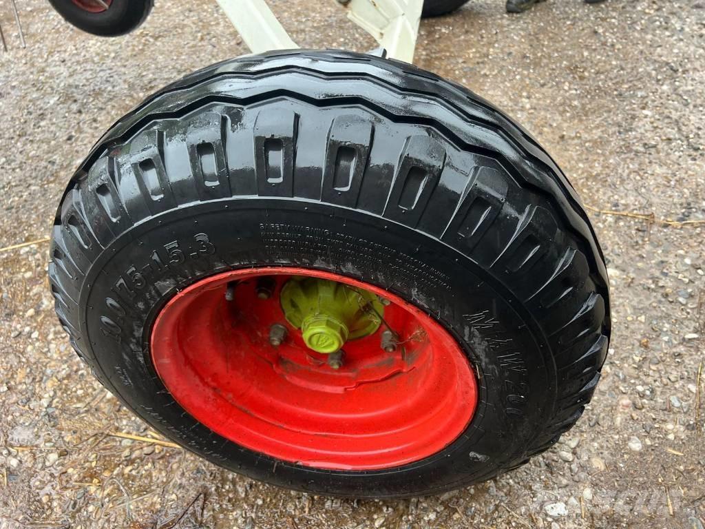 CLAAS Volto 1100 T مكابس وميبسات التبن