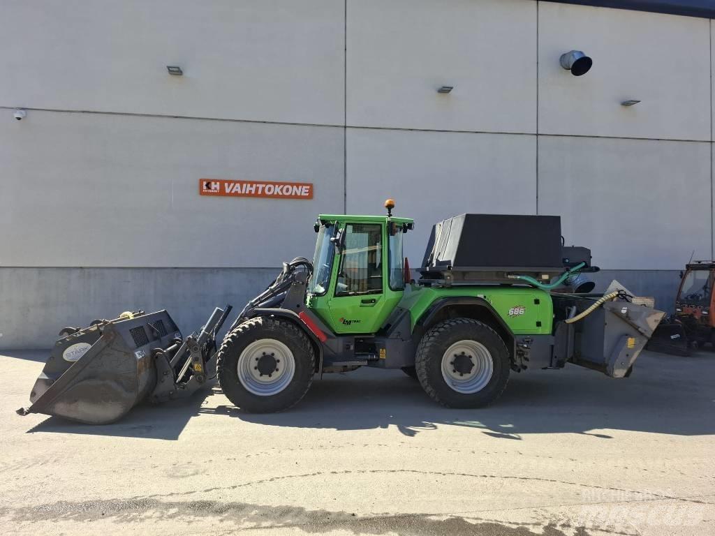 LM Trac 686 لوادر بعجل