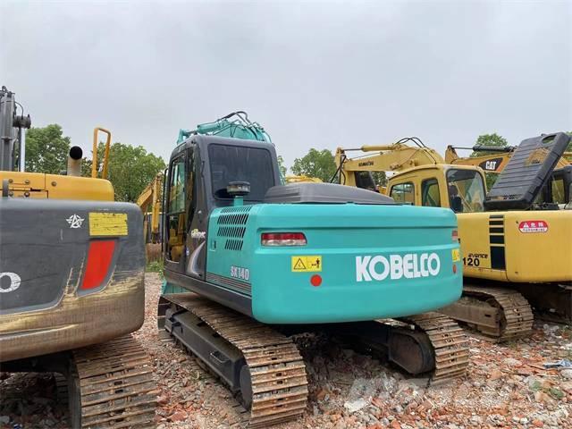 Kobelco SK 140 حفارات زحافة