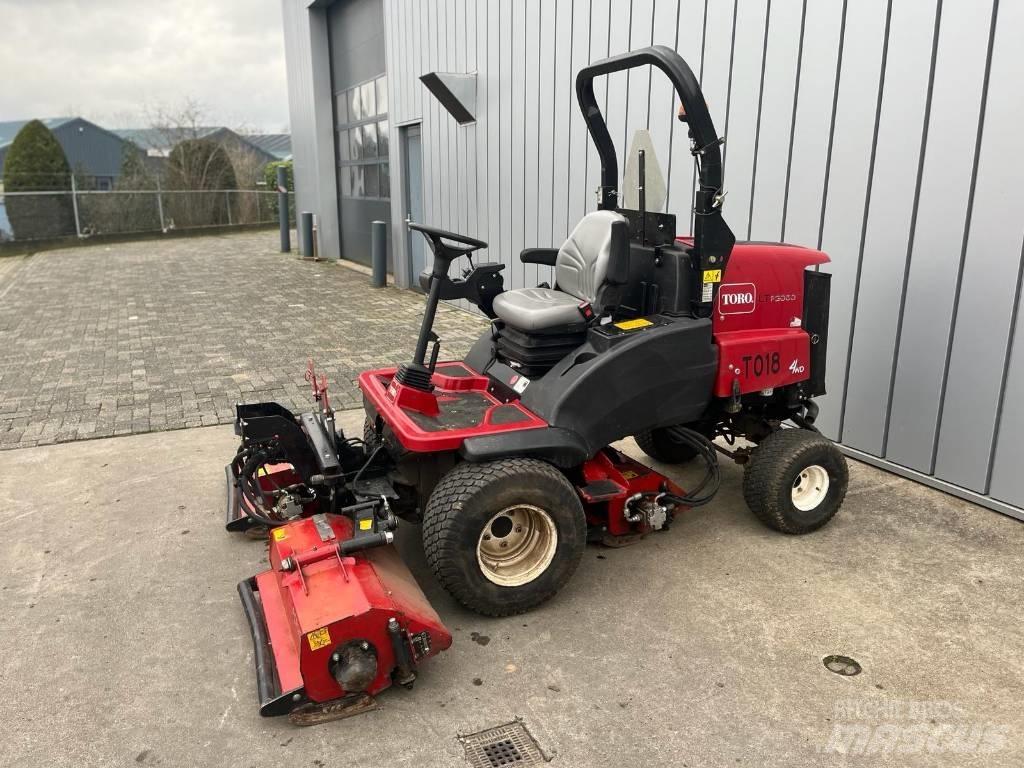 Toro LT-F3000 ركوب الحشائش