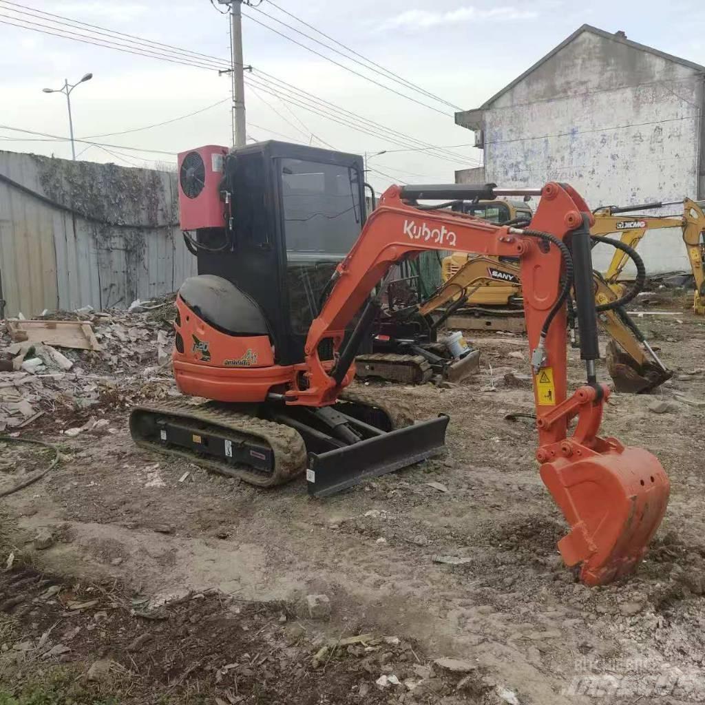 Kubota U 20 حفارات صغيرة أقل من 7 طن (حفارات صغيرة)