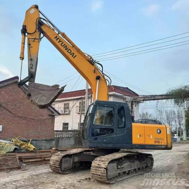 Hyundai Robex 215-7 حفارات زحافة