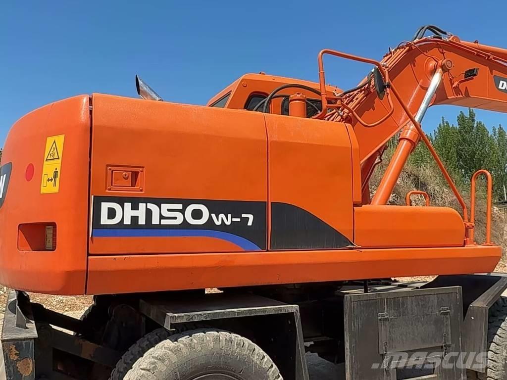 Doosan DH150 W-7 حفارات بعجل