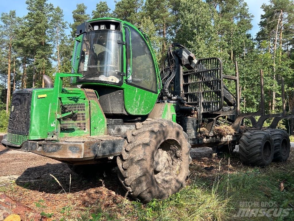 John Deere 1010 E شاحنات