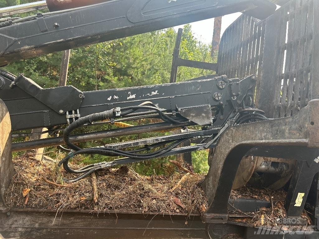 John Deere 1010 E شاحنات