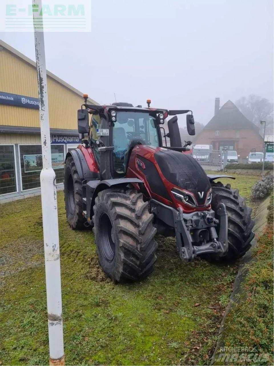 Valtra q 265 الجرارات