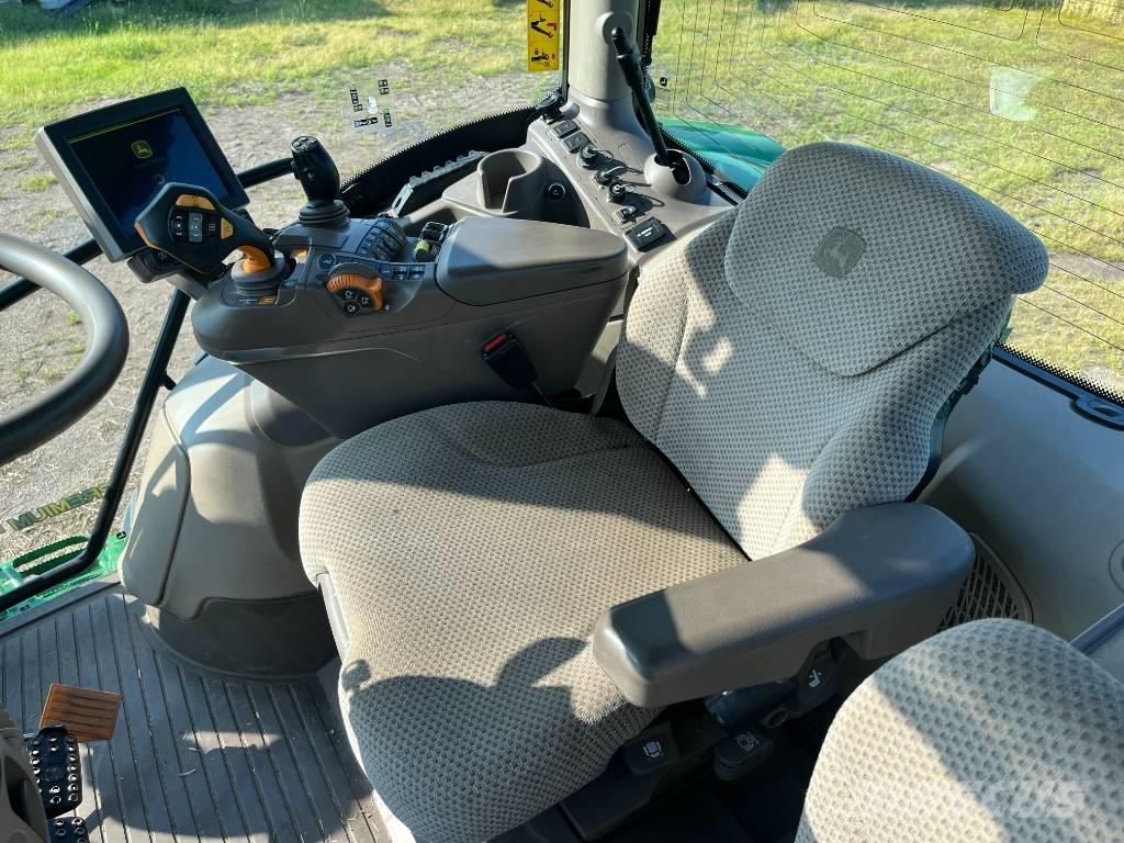 John Deere 6155 R الجرارات