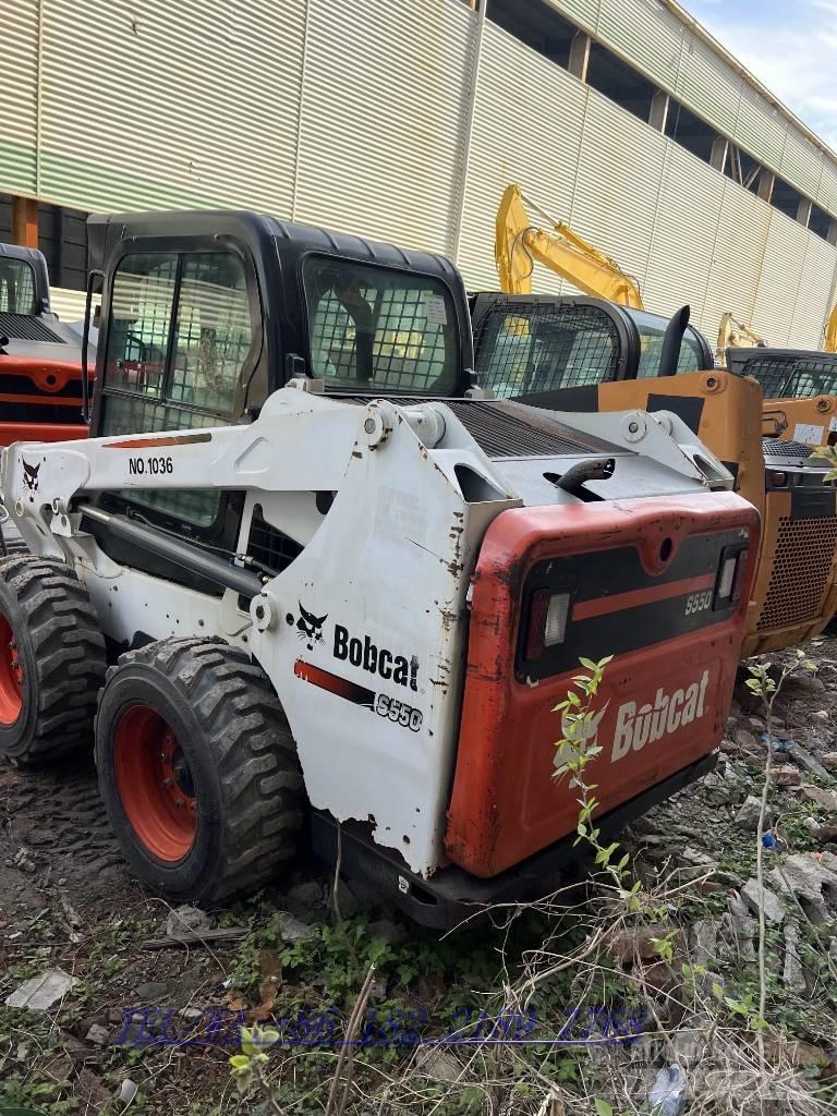 Bobcat S550 لوادر انزلاقية التوجيه
