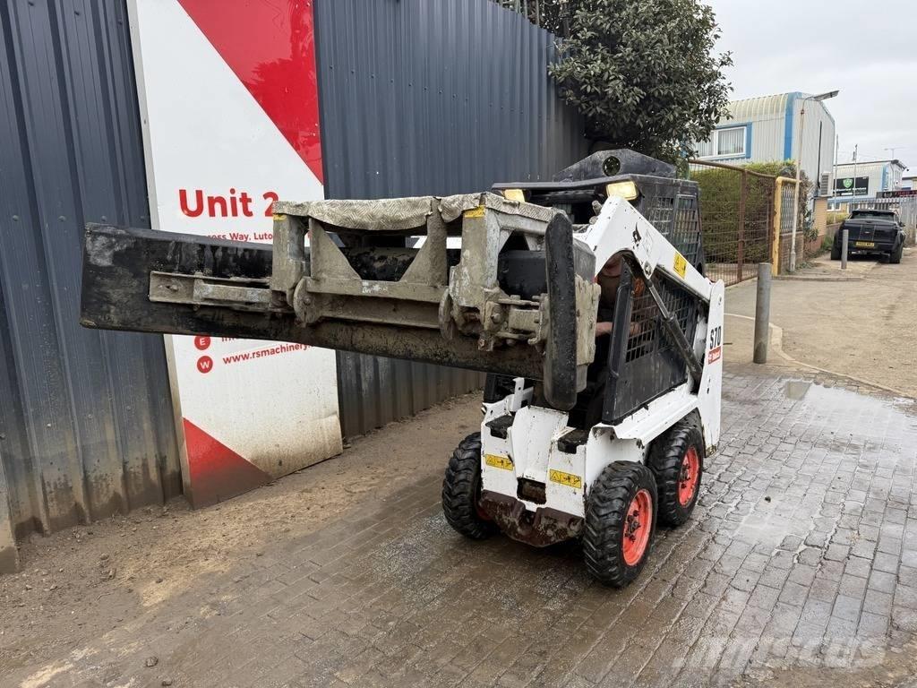 Bobcat S 70 لوادر انزلاقية التوجيه