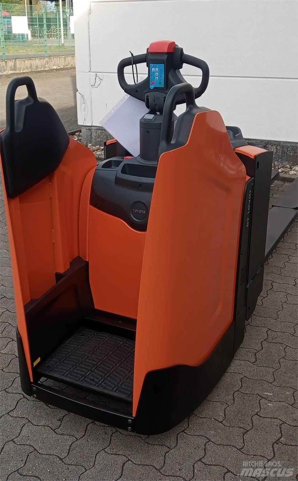 Toyota LPE 250 معدات الرفع منخفض المستوى