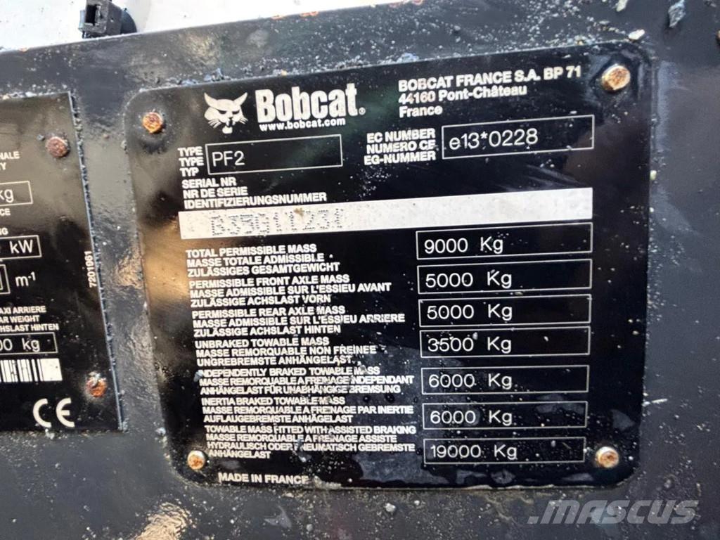 Bobcat TL470 معدات مناولة لأغراض الزراعة