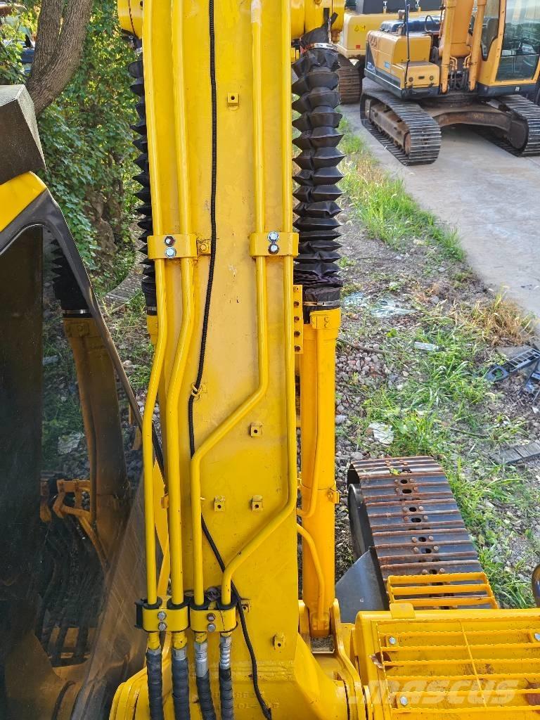 Komatsu PC 130-7 حفارات زحافة