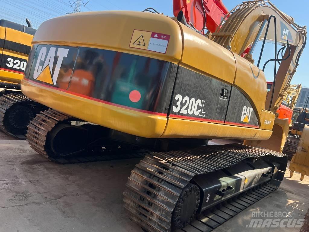 CAT 320 CL حفارات زحافة