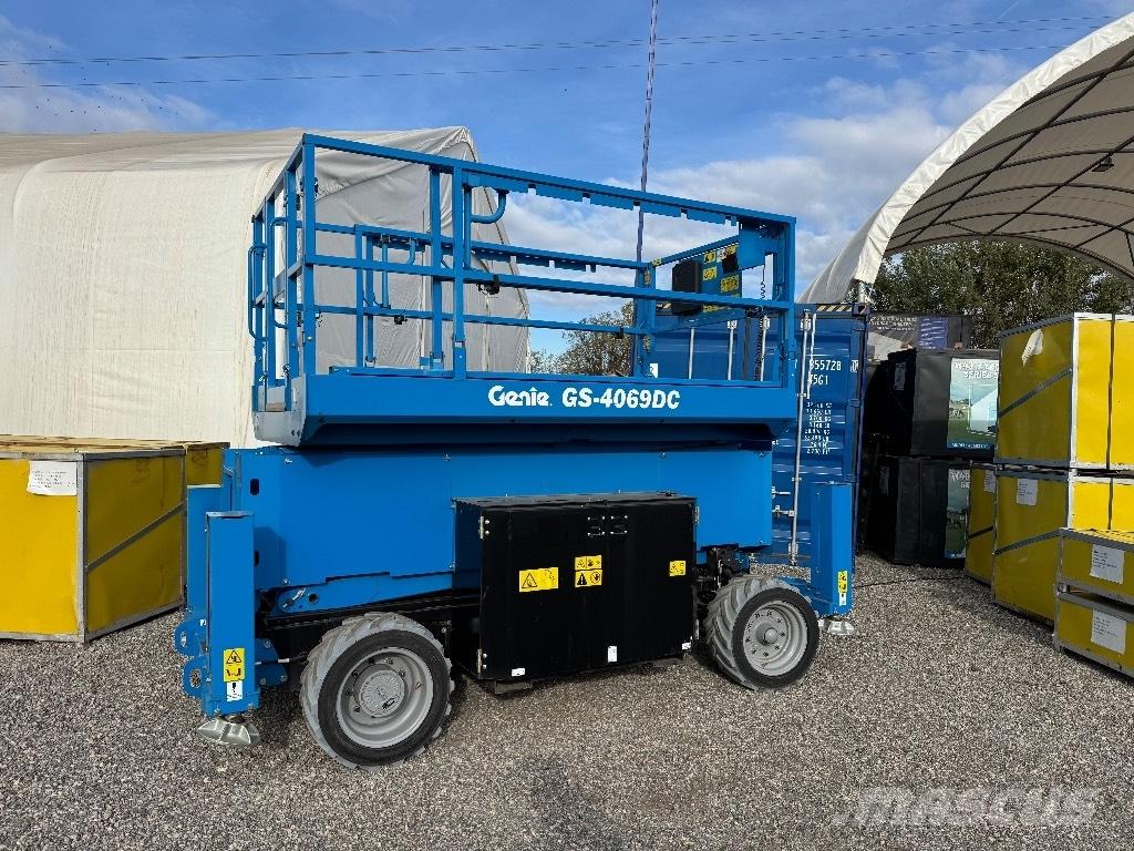 Genie GS 4069 DC رافعات مقصية الشكل