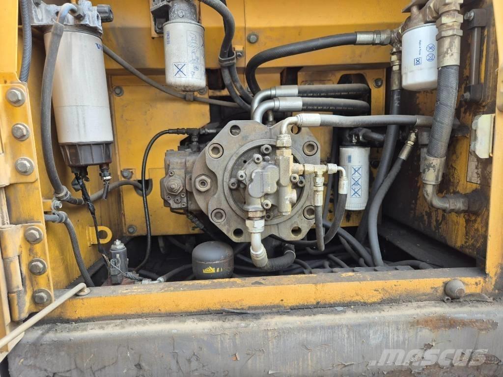 Volvo EC 290 BL حفارات زحافة