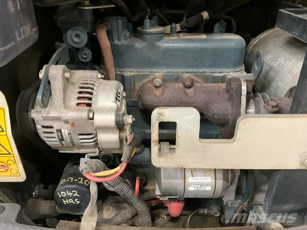 Kubota KX 015-4 حفارات صغيرة أقل من 7 طن (حفارات صغيرة)