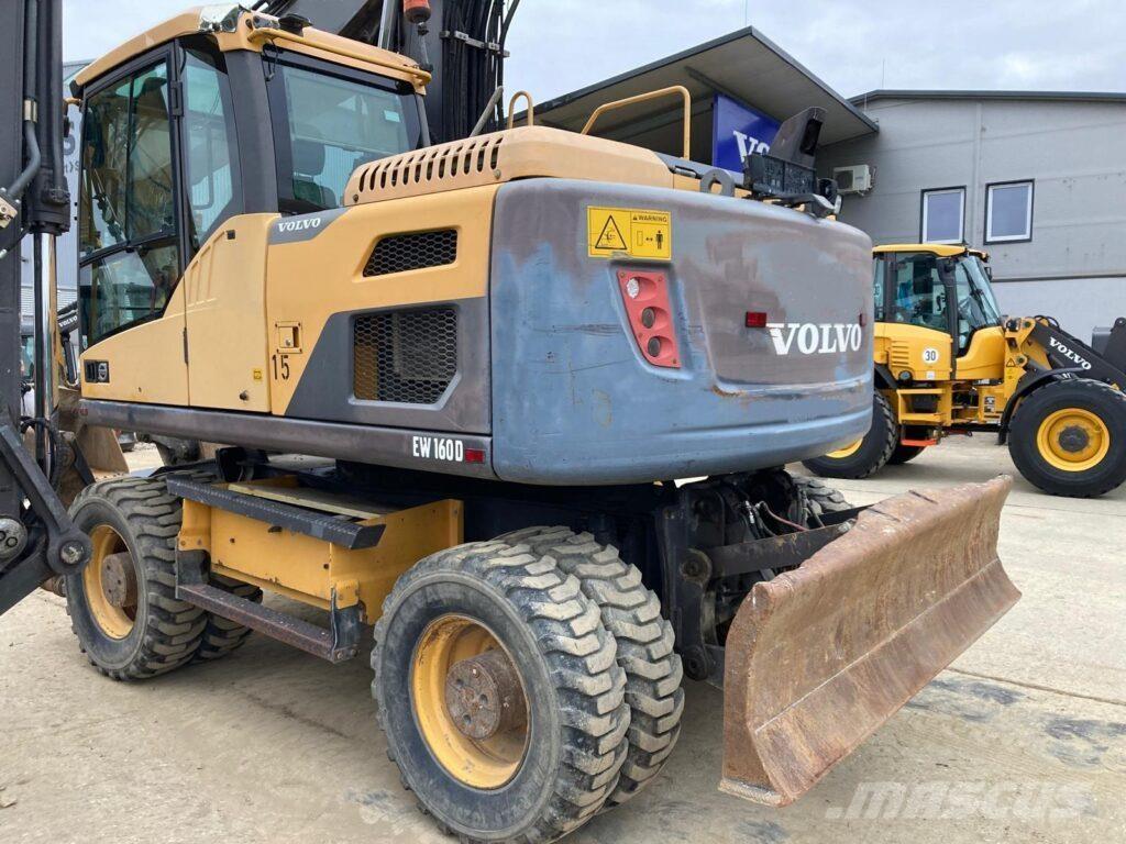 Volvo EW160D حفارات بعجل