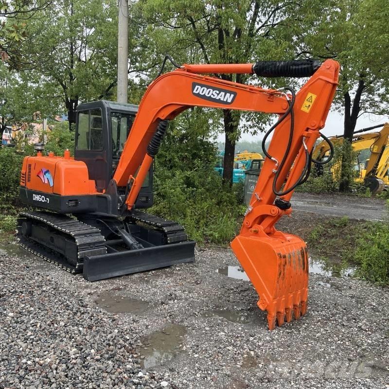 Doosan DH 60 حفارات صغيرة أقل من 7 طن (حفارات صغيرة)