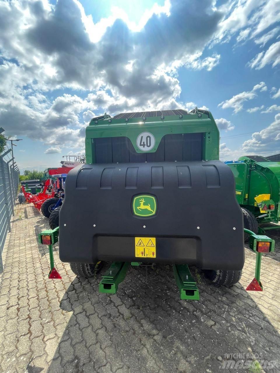 John Deere V451G محزمات مستديرة