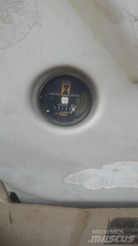 CAT 375 L ME حفارات زحافة