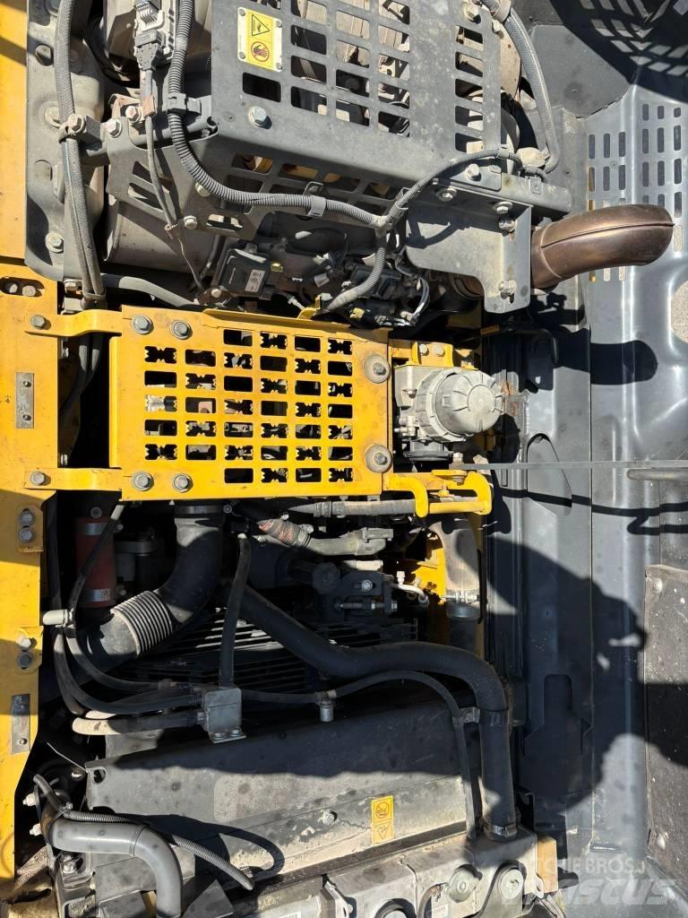 Komatsu PC 290 LC-11 حفارات زحافة