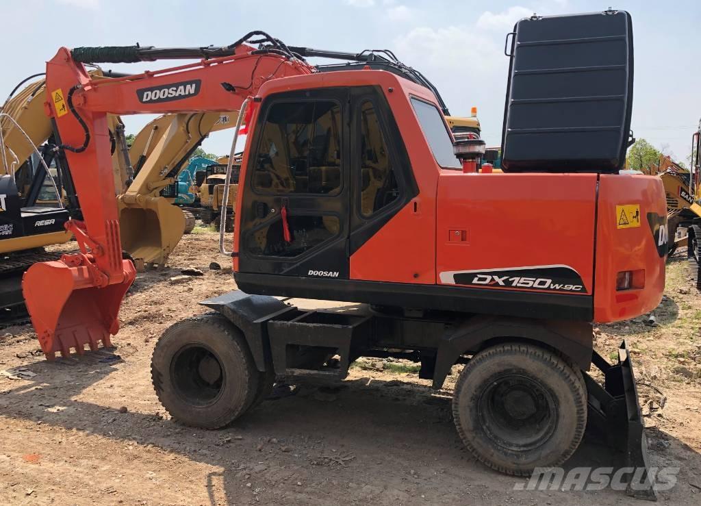 Doosan DX150W حفارات زحافة