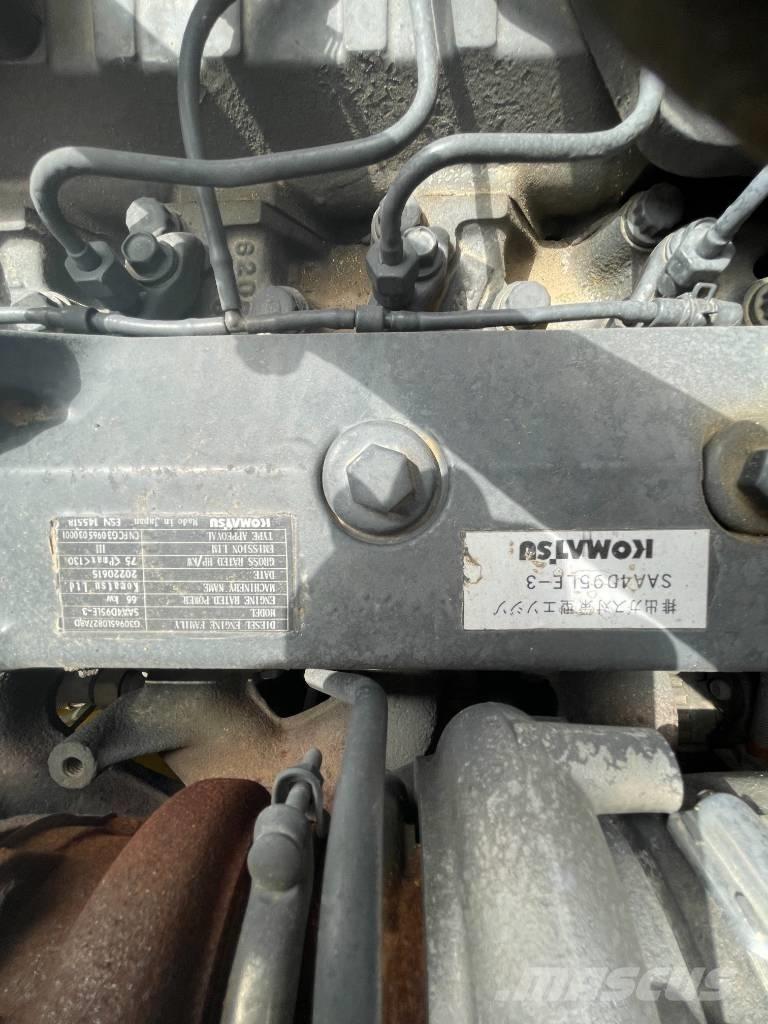 Komatsu PC 130 حفارات زحافة