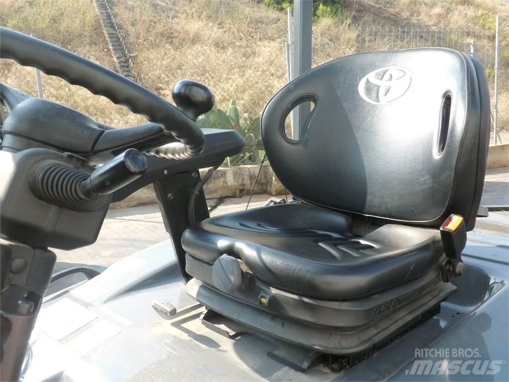 Toyota 7FBEF18 شاحنات ذات رافعات شوكية تعمل بالكهرباء