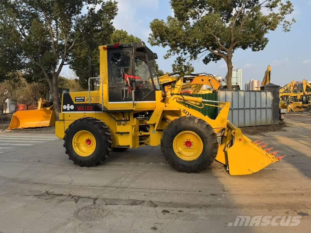 Komatsu wa100-1 لوادر بعجل