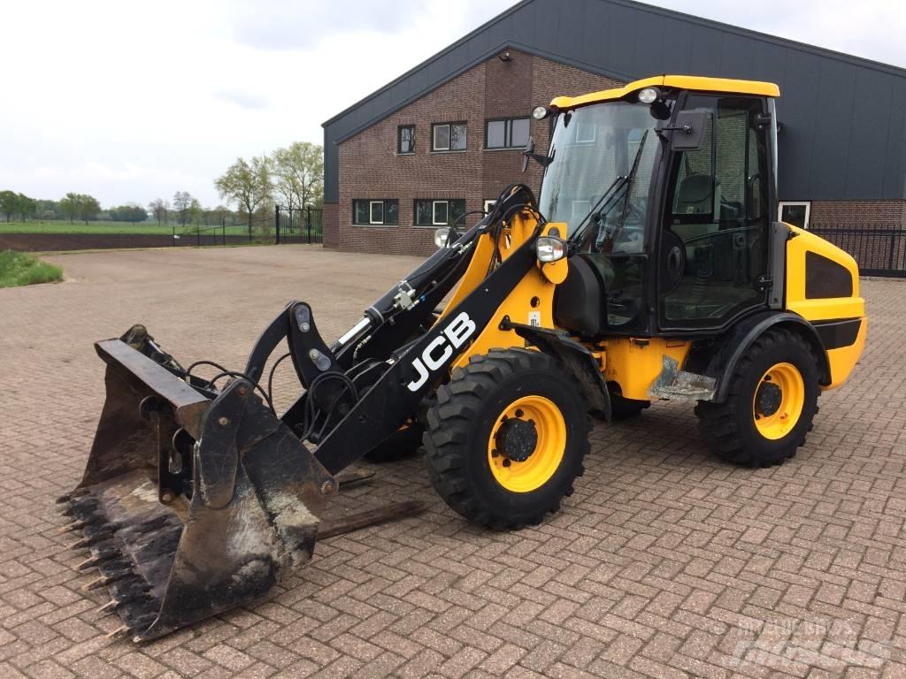 JCB 406 لوادر بعجل