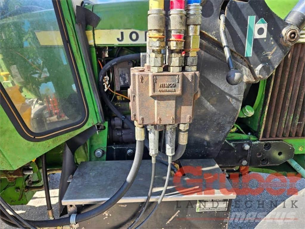 John Deere 2130 S الجرارات
